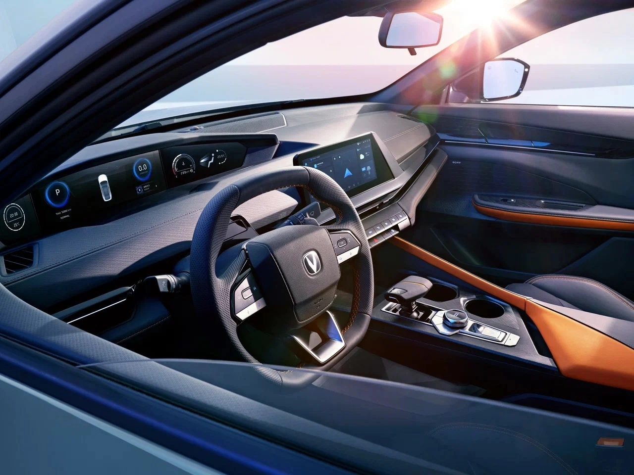 Changan Uni-T - интерьер со светлой отделкой