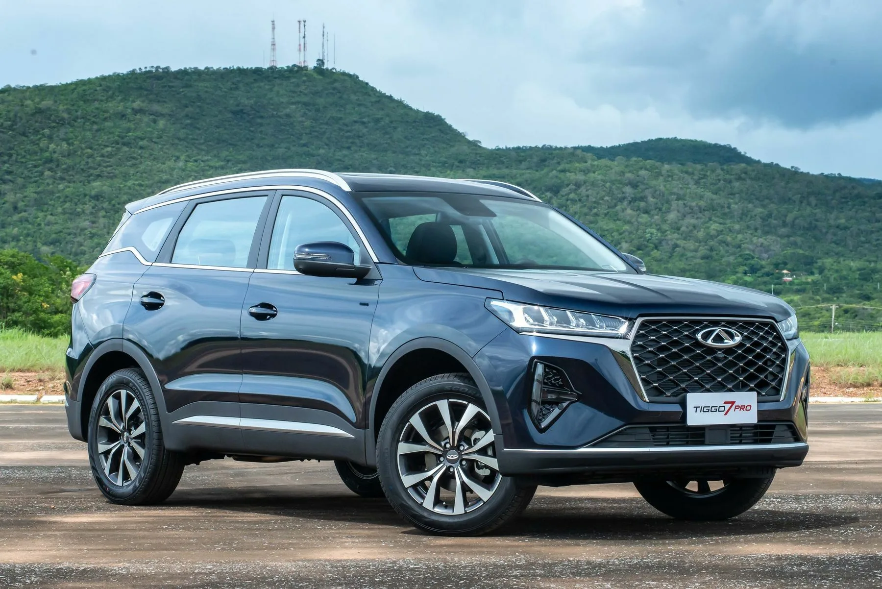 Chery Tiggo 7 Pro - внешний вид на фоне природы