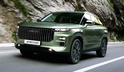 Jaecoo J7 - интерьер с мультимедийной системой